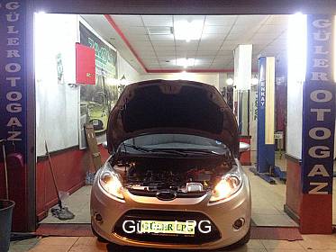 2014/ford-fiesta-2014/2014-ford-fiesta-zavoli_(2)_1491955000.jpg